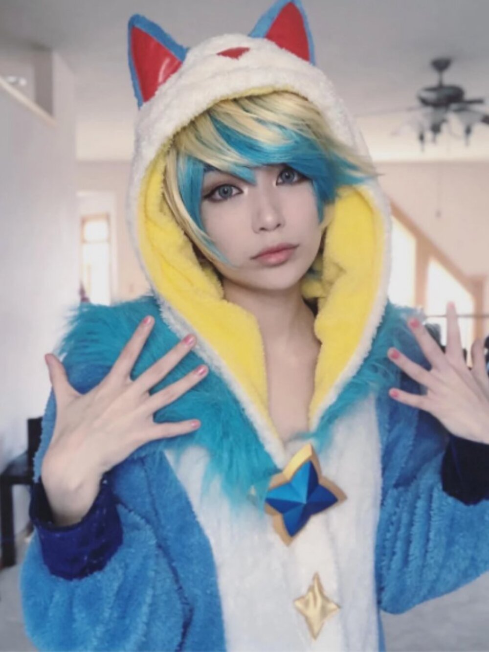 Miccostumes League of Legends Pajama Guardian Ezreal Cosplay s/m unisex